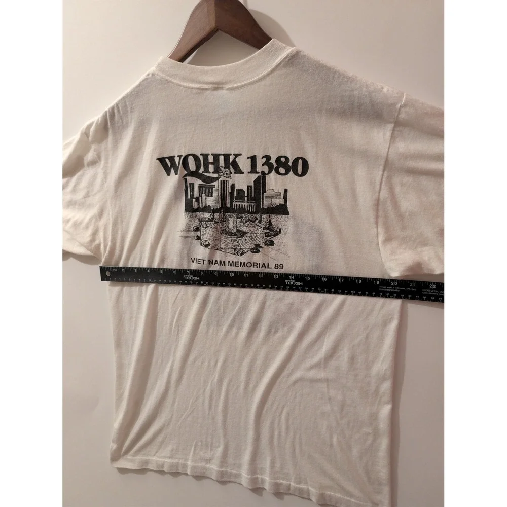 Ched T-Shirt Mens XL White Excellent 1989 WQHK Vietnam Memorial Vintage 80s USA